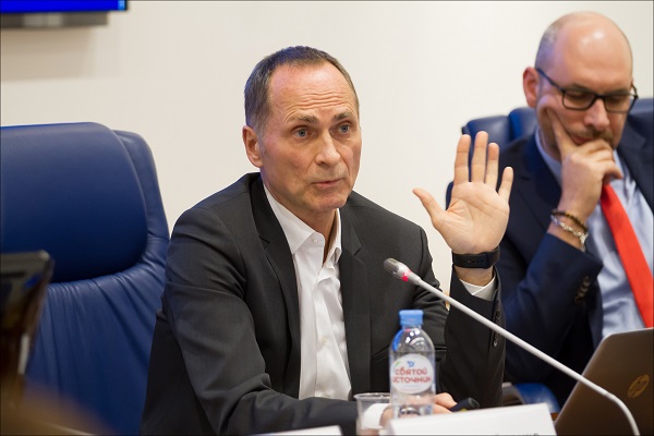 Юрий Самойленко, директор по маркетингу Фольксваген Легковые Автомобили Юрий Самойленко, директор по маркетингу Фольксваген Легковые Автомобили